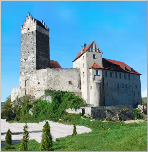 Mittelalterliches ritteressen in Niedersachsen mit dem Minnesänger
